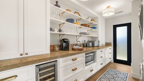 House (2 Bedrooms) | Interior - The Jamie by Avantstay Oceanfront Stay + Firepit + Chef's Kitchen + Near Morro Bay (Cayucos)