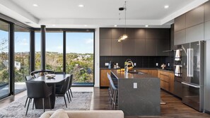 House (5 Bedrooms) | Interior - Hunters Estate by Avantstay Design-forward Hillside Home Private Pool + Firepit Close to Lake Travis + Downtown Austin (Austin)