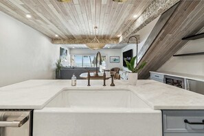 Interior - Beachfront Bliss - Outdoor Pool - Sleeps 6 (Belleair Beach)