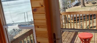 Vintage log cabin with fantastic views of Bowstring Lake