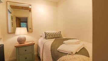 2 slaapkamers, individueel gedecoreerd, individueel gemeubileerd