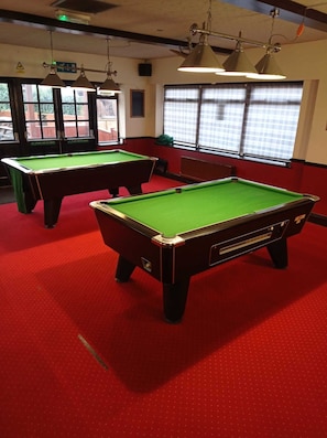 Pool - BRISTOL HOTEL (Bristol)