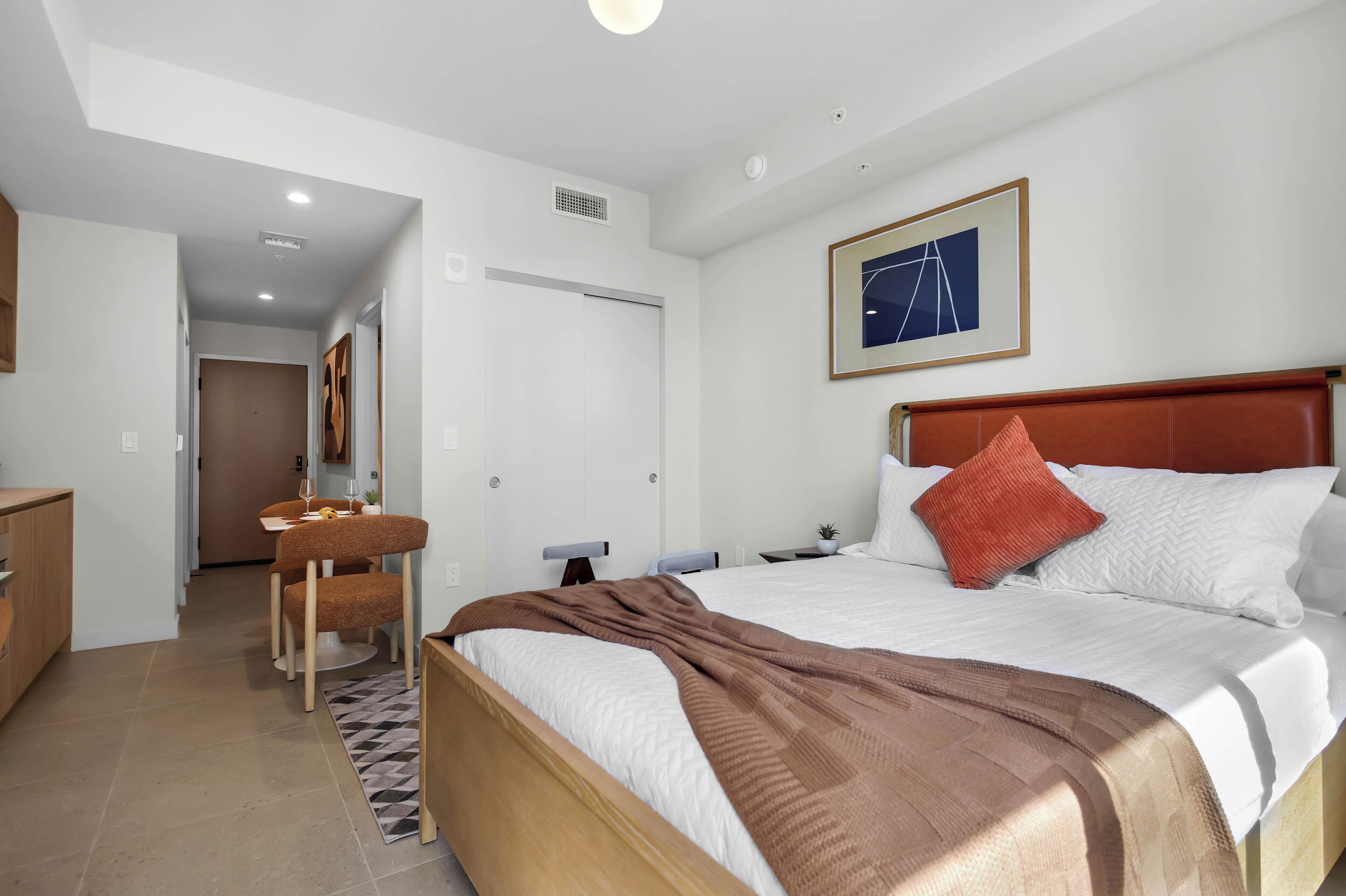 办公桌、熨斗/熨衣板、免费 WiFi