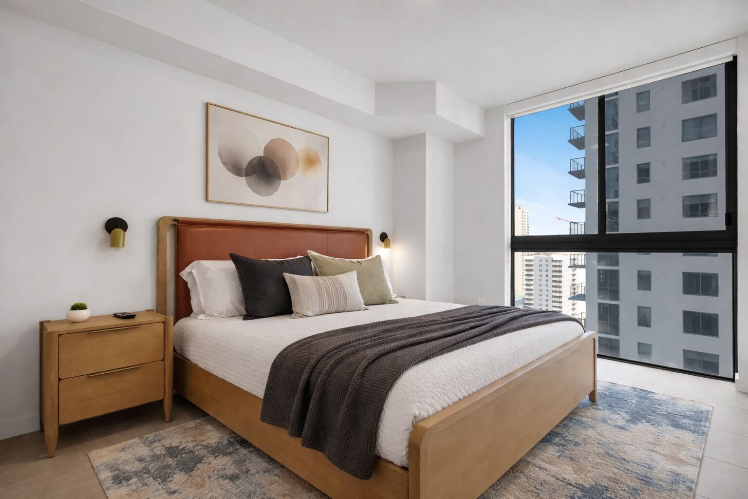 独特套房, 1 张大床和 1 张沙发床, 阳台, 城市景观 | 办公桌、熨斗/熨衣板、免费 WiFi