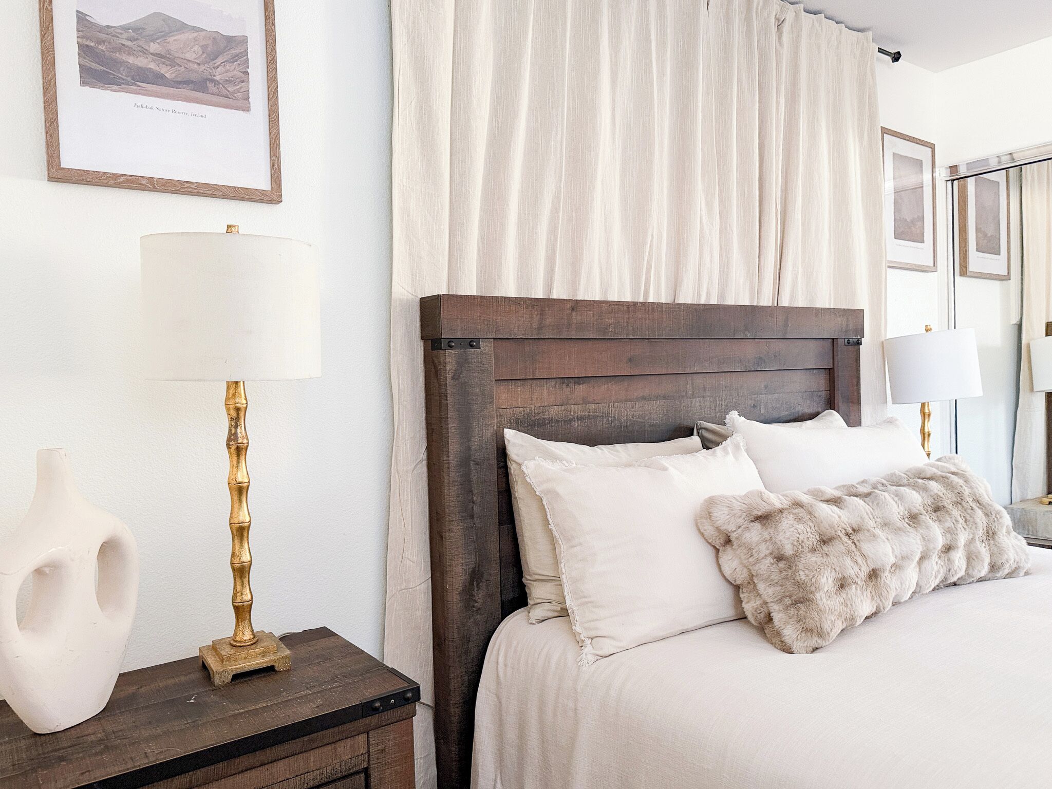 4 habitaciones, tabla de planchar con plancha, wifi y ropa de cama 