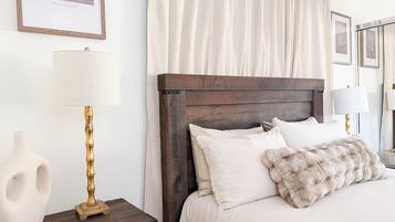 4 habitaciones, tabla de planchar con plancha, wifi y ropa de cama