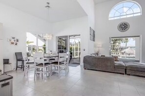 Interior - Florida White House Villa – Your Luxurious Escape Awaits (Cape Coral)