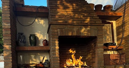 Villa La Malcontenta, large private house with green spaces and swimming pool.