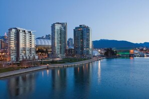 Miscellaneous - Vacation in beautiful downtown Vancouver. (Vancouver)