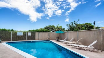 Condo, 1 King Bed with Sofa bed (Kailua Village#604) | Pool