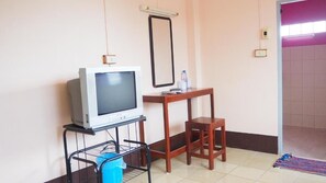 Deluxe Single Room, Balcony, City View - charinsup hotel (Ratchaburi)