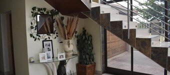 Entire Private Boutique Guesthouse Near Sandton - Fast WiFi  - Secure Parking