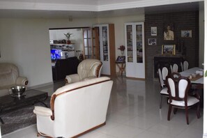 Imagen sin descripción, 3 de 12, botón