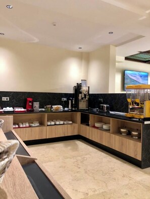 Bao gồm bữa sáng buffet hàng ngày 