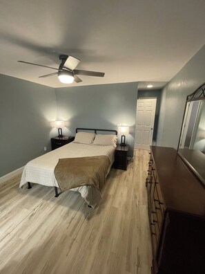 2 bedrooms, iron/ironing board, WiFi, bed sheets