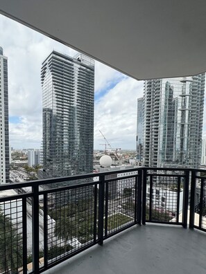 Property grounds - Prime Miami Location - Modern SkylineStay (Miami)