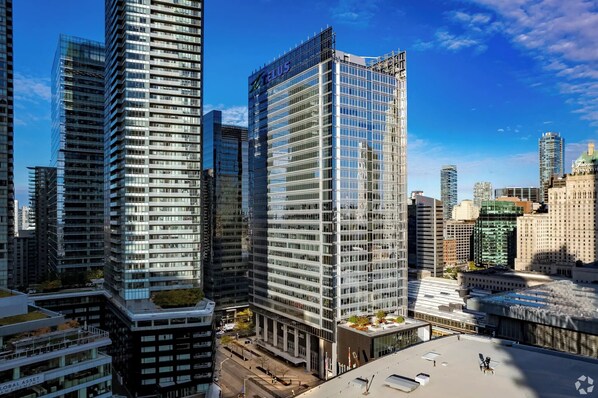 صورة غير مصنفة، 1 من 2، زرّ