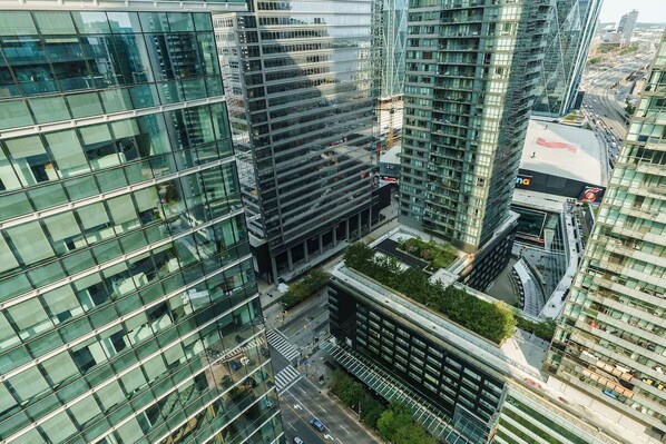 Unclassified image, 1 of 19, button - Harbourfront District (Toronto)