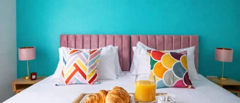 5 室のベッドルーム、アイロン / アイロン台、WiFi、ベッドシーツ