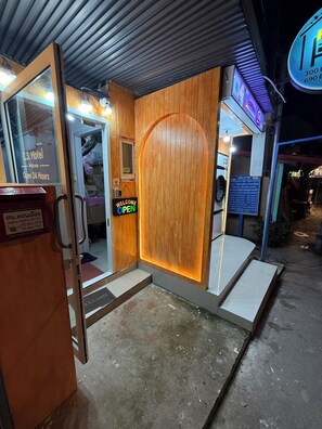 星評価なしの画像、4 / 6、ボタン