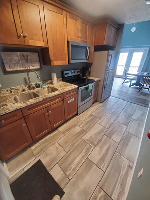 Fridge, coffee/tea maker, toaster, cookware/dishes/utensils - 2 Bedroom - 1 Bath Lakefront (Climax Springs)