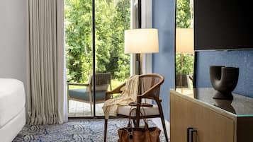 Safe på rommet, skrivebord, reiseseng for barn og wi-fi (inkludert)