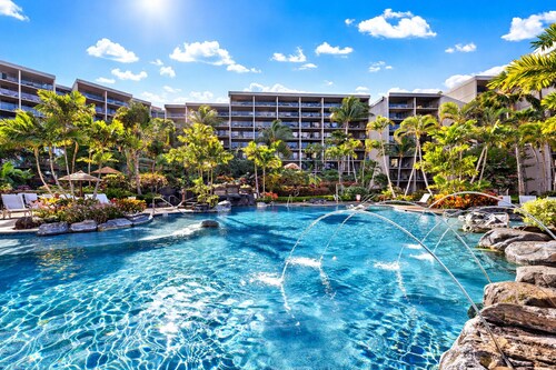 Oceanview 2BD/2BA Kaanapali Shores 304 - Beachfront resort w/AC