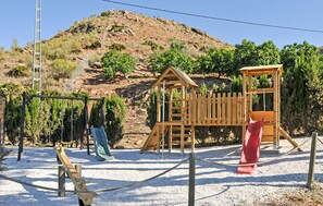 Children’s area - Awesome home in Malaga with house a panoramic view (Malaga)