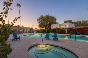 Outdoor pool - Stunning 3BD 2BA | 3 Queen Beds | Pool | Free Park (Scottsdale)
