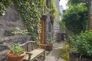 Property grounds - Luxury 1 bedroom apartment in Aberdeen City Centre (Aberdeen City)