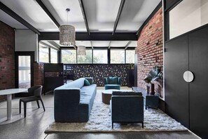 Interior - Luxurious Mid-Century Modern Home, Yarra Valley (Healesville)