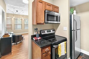Private kitchen - Modern 2BDR Condo in Ohio City (Cleveland)