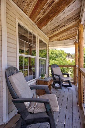 Terrace/patio - Paradise Canyon (Ingram)