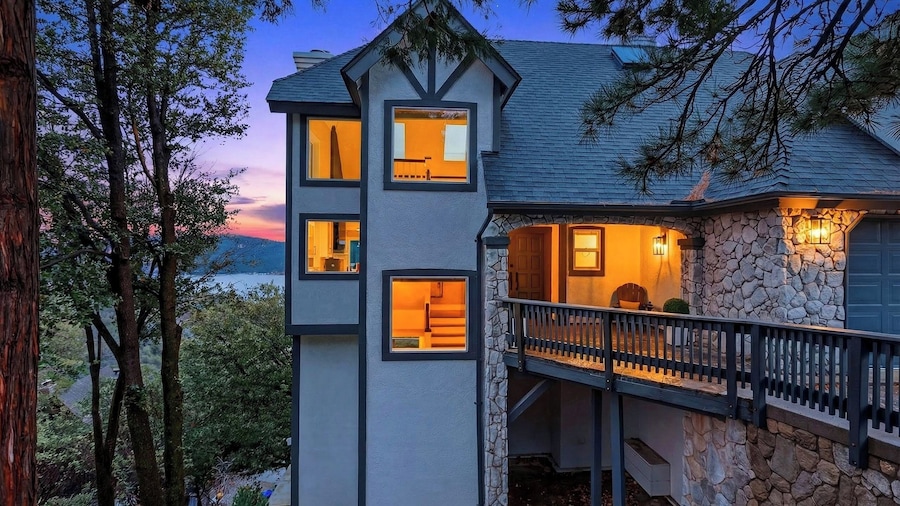 马特洪景观 by Avantstay 全景视野 + 私人影院 + 玻璃栏杆露台 + 靠近步道和村庄