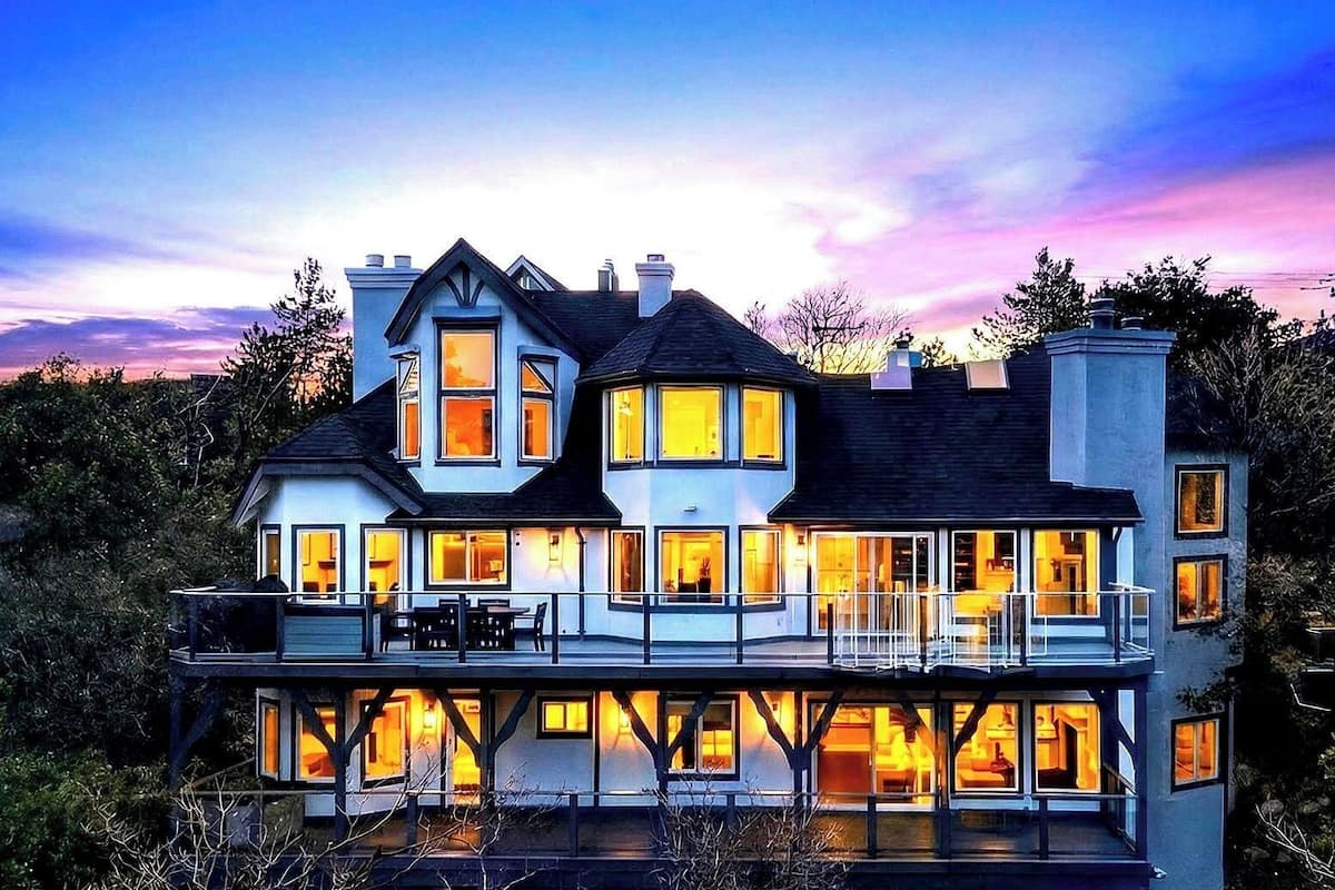 บ้านพัก (4 Bedrooms) | ด้านหน้าที่พัก