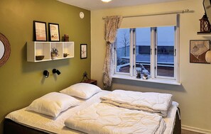 4 室のベッドルーム、旅行用ベビーベッド、WiFi (  無料)