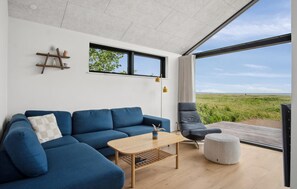 Smart TV, fireplace - 3 bedroom beautiful home in Haderslev (Haderslev)