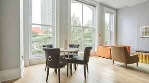 Interior - Sleeps 26 Steps to French Quarter Entire Floor The Harlequin by Avantstay (New Orleans)