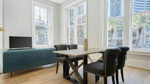 Studio (1 Bedroom) | Interieur