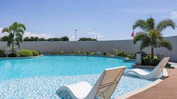 Studio, 1 Bedroom, Accessible | Pool