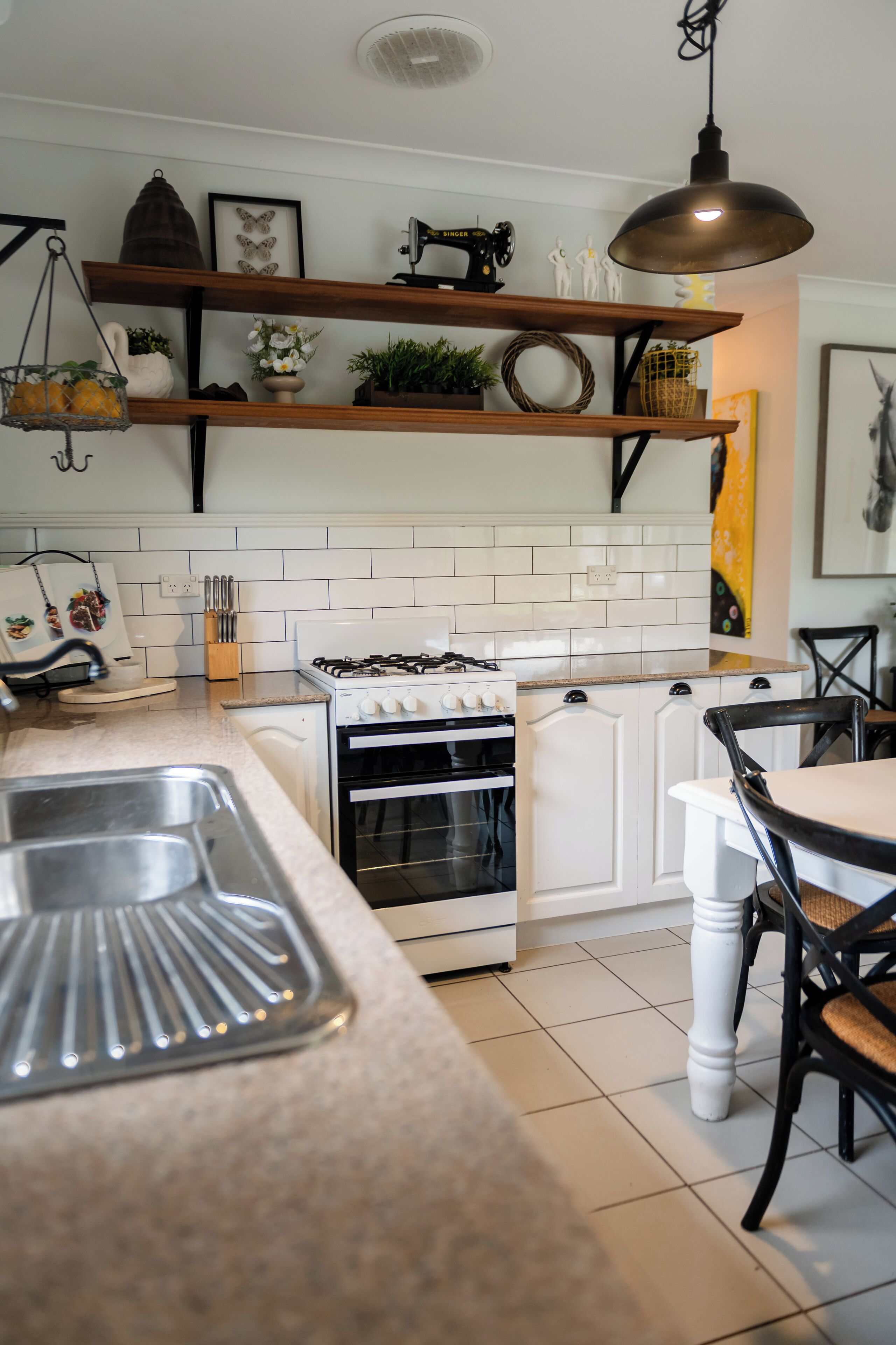 Full-size fridge, microwave, stovetop, highchair