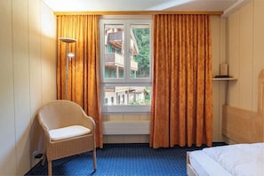 Room - Hotel Bellevue Wengen (Lauterbrunnen)