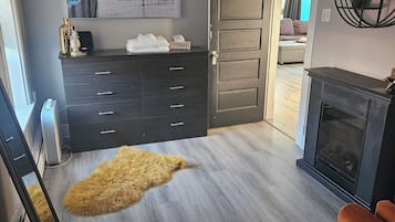 1 chambre, fer et planche Ă repasser, Wi-Fi, draps fournis