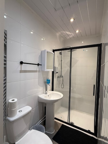 Araan House Hotel -Families and Couples Only