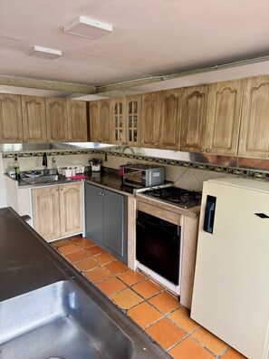 Nicht klassifiziertes Bild, 2 von 33, Schaltfläche