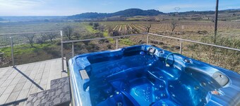 Maison avec piscine et jacuzzi