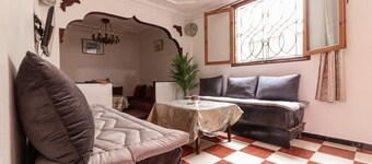 calm apartment sunny ,high wifi and near the beach