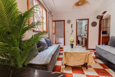 calm apartment sunny ,high wifi and near the beach