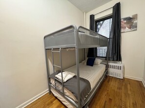 Uklassifisert bilde, 4 av 16, knapp