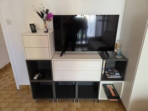 Interior - Lovely 2-room apartment for 4 people in Mt St Martin near the port of Cap d'Agde (LE CAP D AGDE)